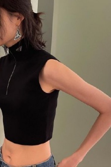 开叉开襟乳液飙升